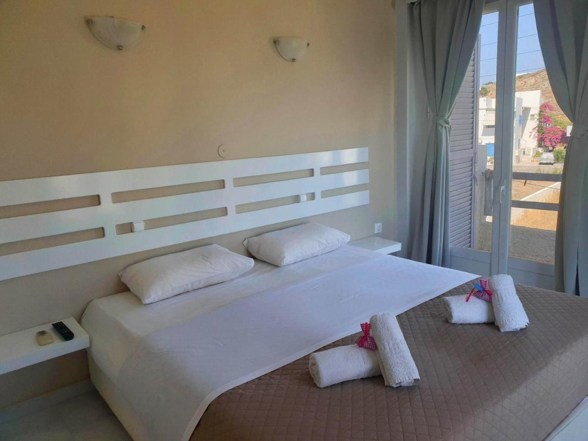 Syros Holidays Vari  ภายนอก รูปภาพ
